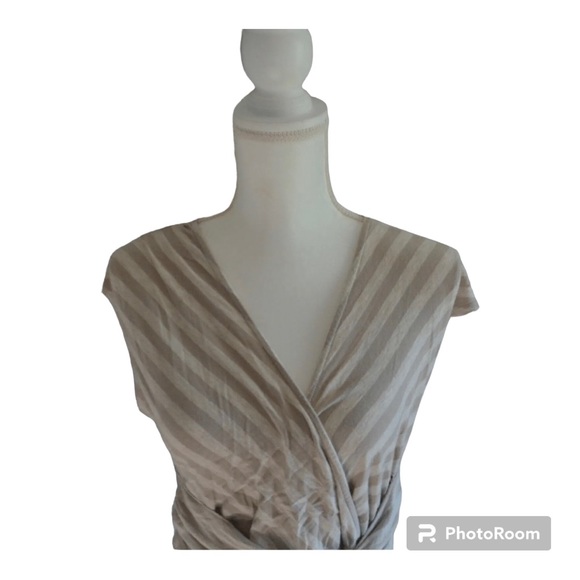 Soft Faux Wrap Belted Dress - Effortless Style for Spring and Summer! - Picture 2 of 8